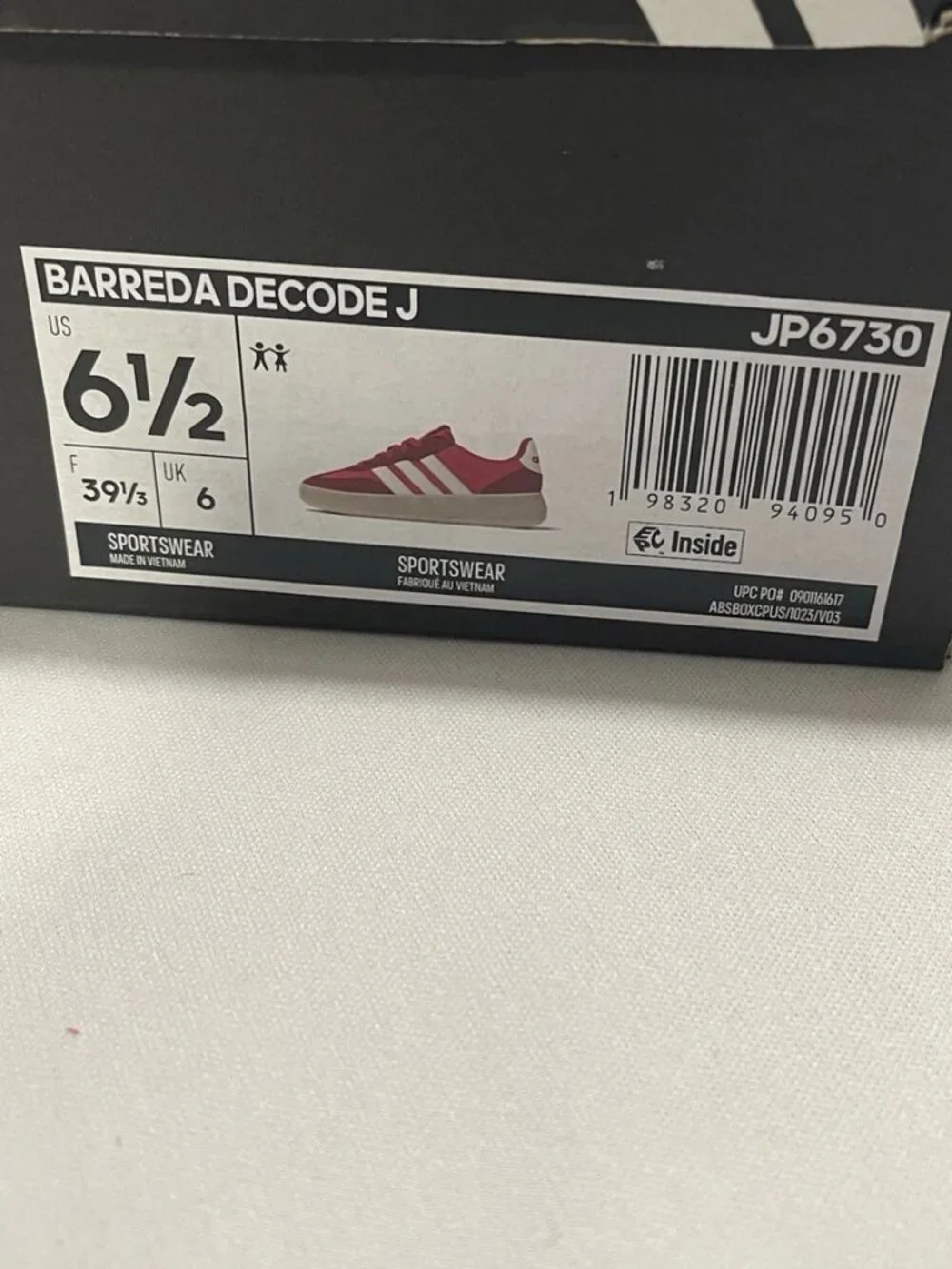 Adidas Barreda Decode J Sneakers Red White Gum Sole Size 6.5 Youth JP6730 NIB